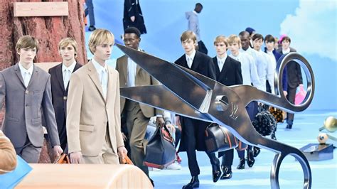 LVMH, in vendita gli scarti di tessuto firmati Vuitton e Dior